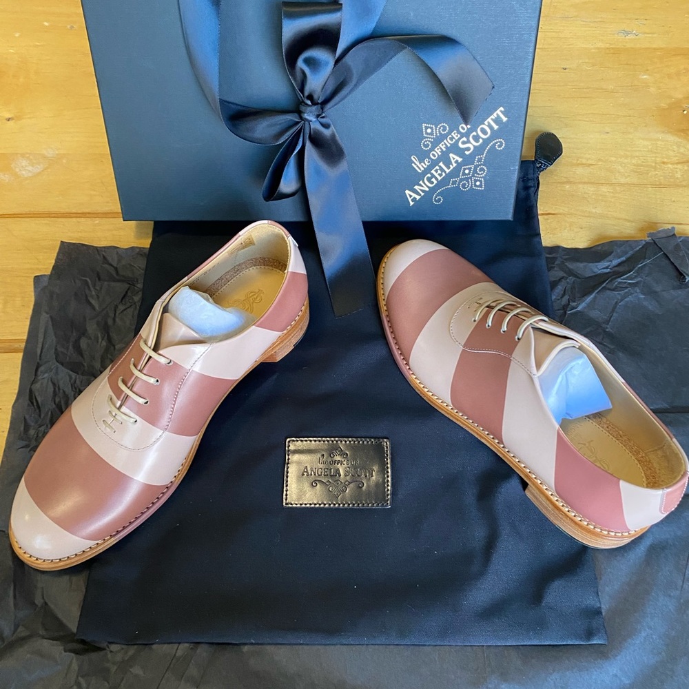These Angela Scott Oxford’s are crazy sexy cool! - Picture 2 of 5